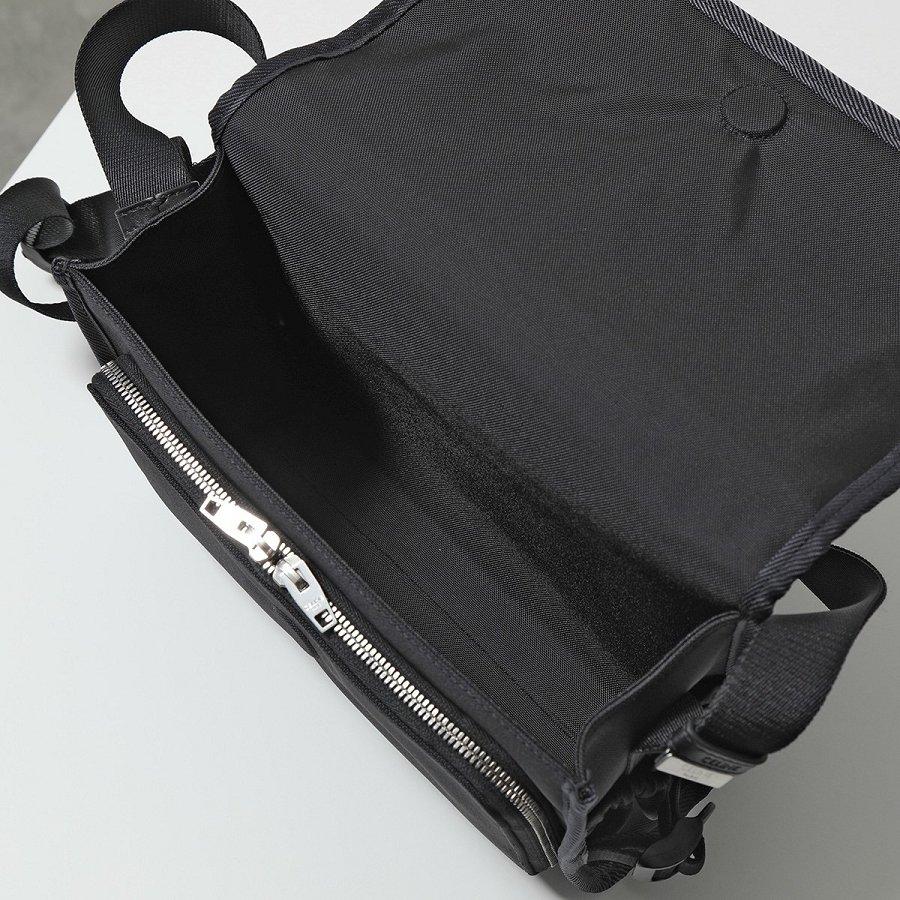 セリーヌ クロスボディバッグ Small Messenger メンズ ナイロン トレッキング ショルダーバッグ 110062DMT.38SI