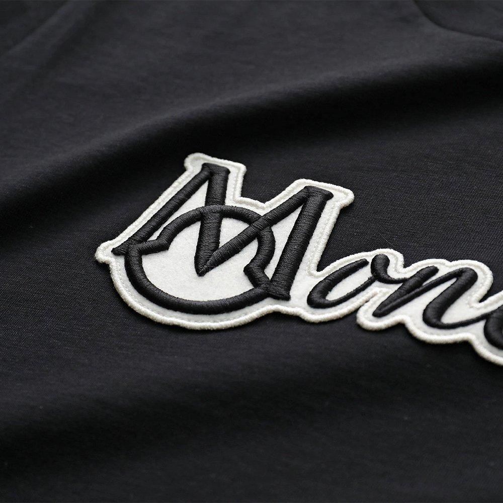 モンクレール Tシャツ メンズ クルーネック 半袖 カットソー ロゴT コットン 立体ロゴ刺繍パッチ 8C00011 89AJS