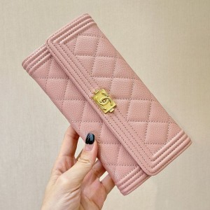 シャネル ボーイシャネル マトラッセ フラップ 長財布 キャビアスキ A80286