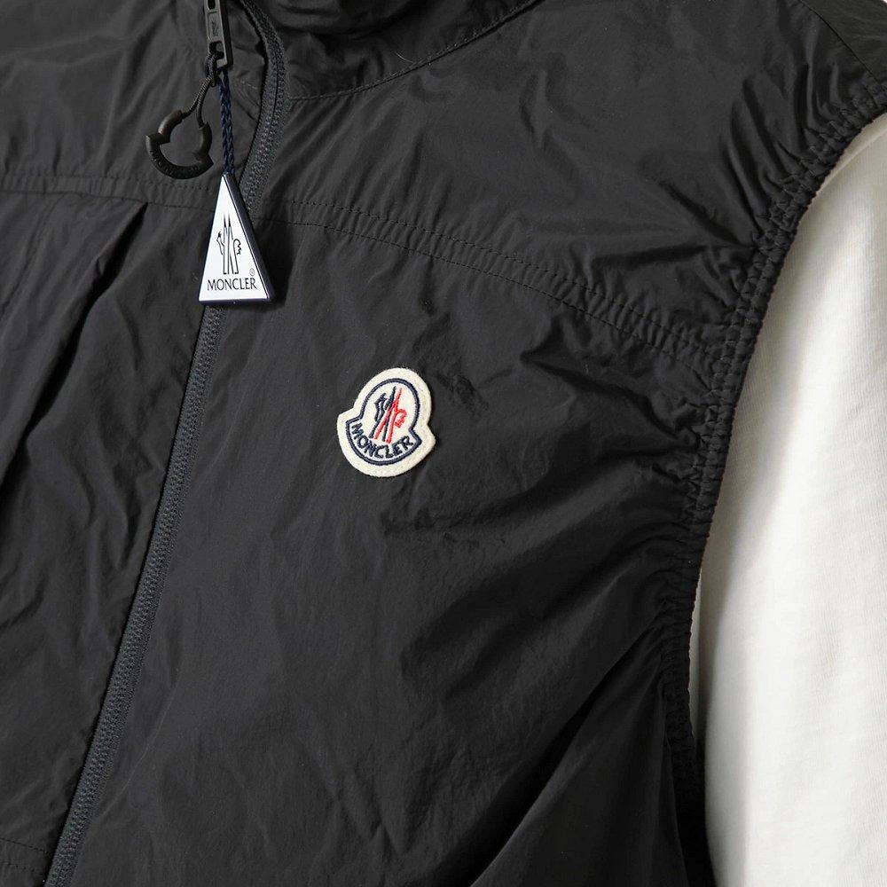モンクレール ベスト ARASHI GILET アラシ メンズ ナイロン ロゴパッチ スタンドカラー 1A00122 5396L 999