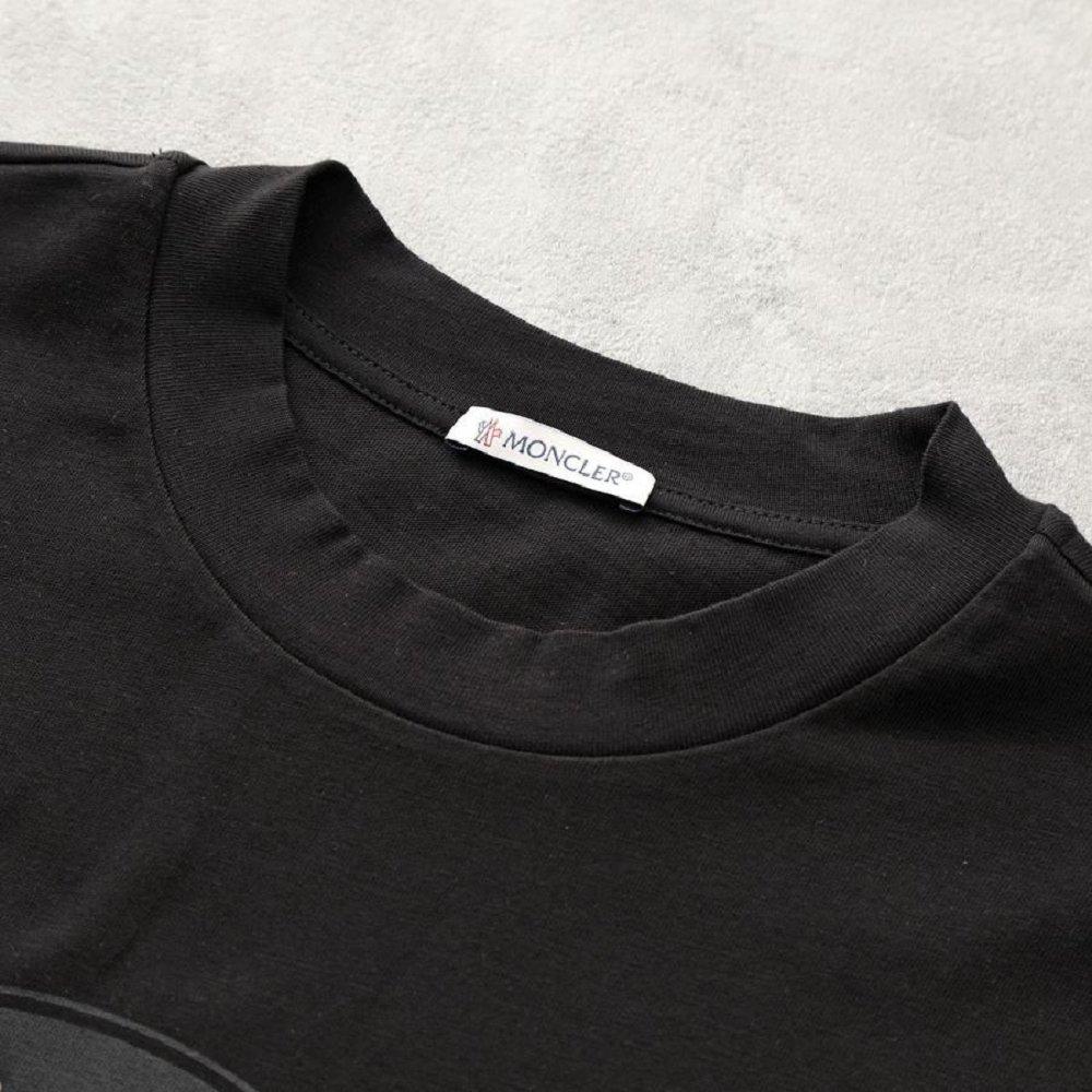 モンクレール 半袖 Tシャツ メンズ カットソー スタッズ装飾 アイコンパッチ クルーネック コットン 8C00015 8390T