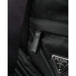 プラダ Re-Nylon xレザー トートバッグ 2VG120_2DW3_F0002