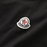 モンクレール 半袖 Tシャツ メンズ カットソー スタッズ装飾 アイコンパッチ クルーネック コットン 8C00015 8390T