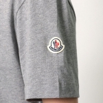 モンクレール 半袖 Tシャツ メンズ カットソー スタッズ装飾 アイコンパッチ クルーネック コットン 8C00015 8390T
