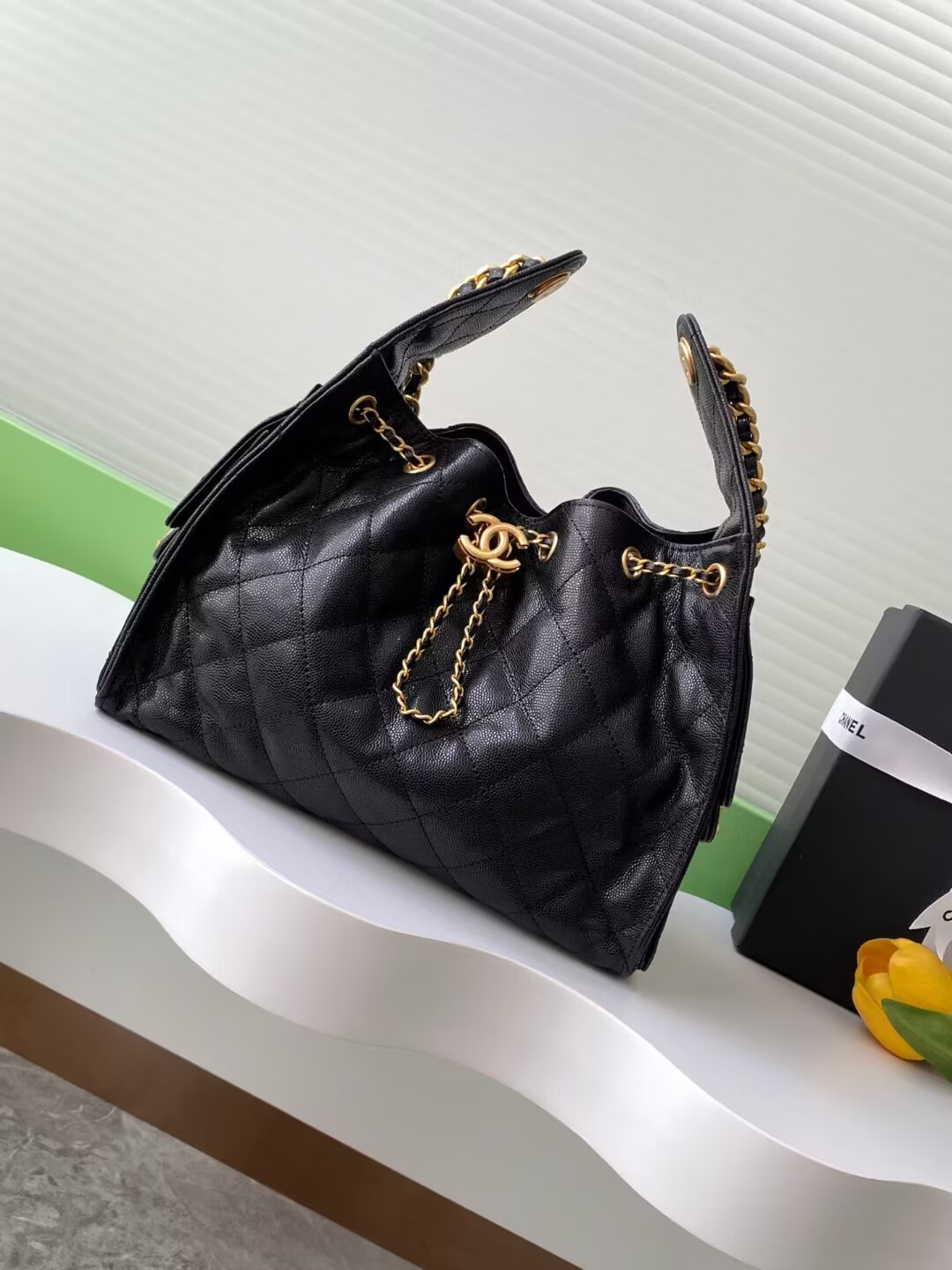 シャネル CHANEL 25 CCロゴ スモール ハンドバッグ  AS5293 B20304 94305