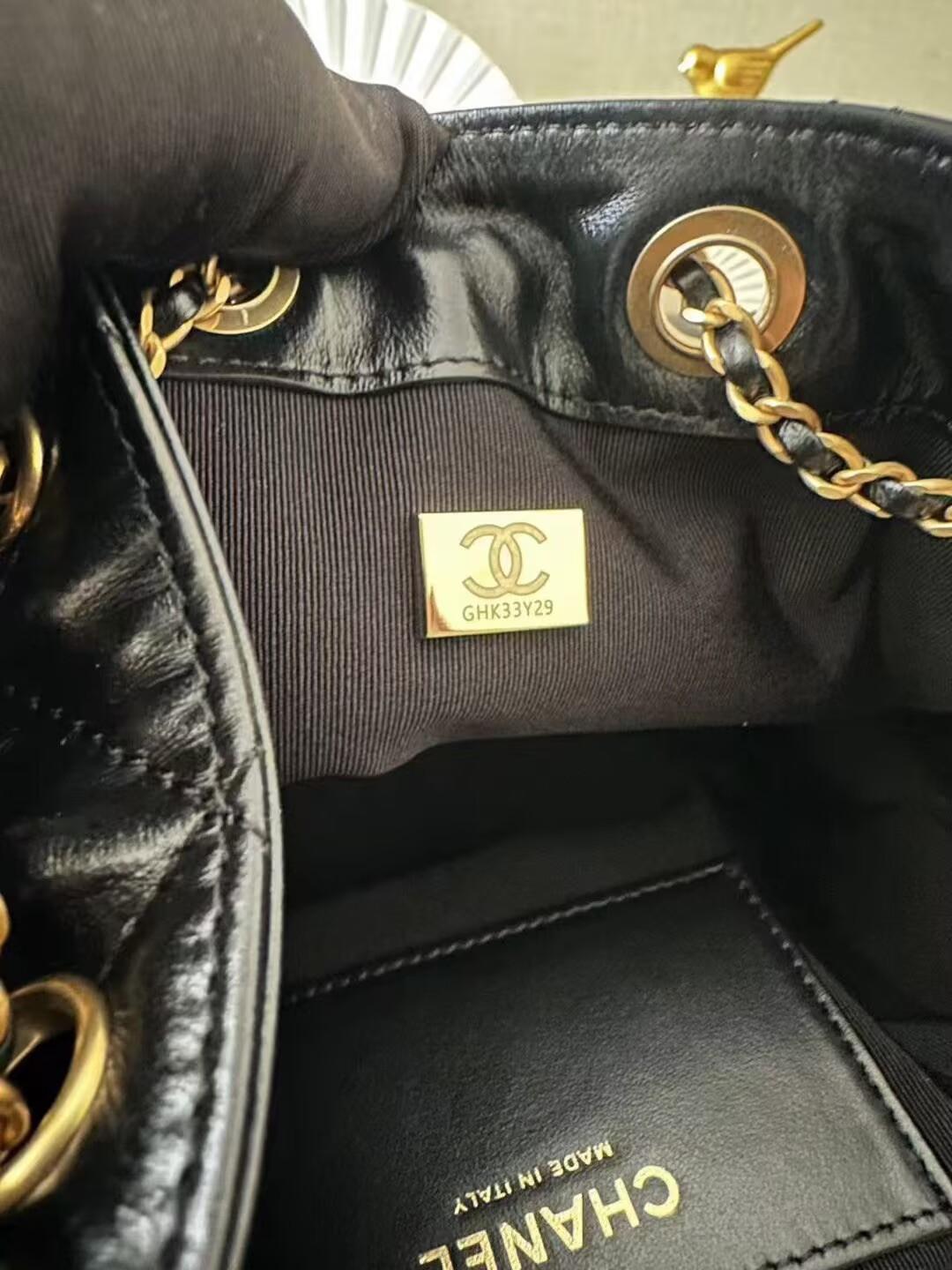 シャネル CHANEL 25 CCロゴ スモール ハンドバッグ  AS5293 B20304 94307