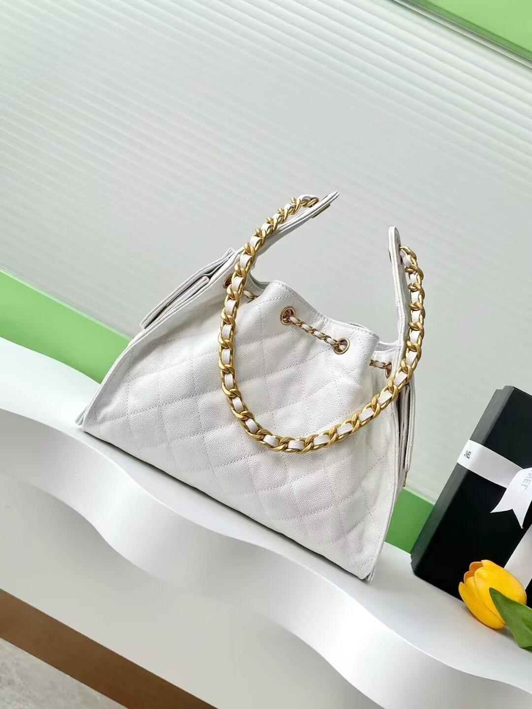 CHANEL スモールバッグ ホワイト チェーン 2WAY AS5293 B20304 10601