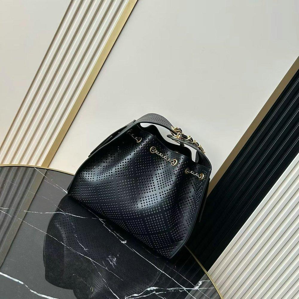 シャネル CHANEL25 スモール ハンドバッグ パンチング ブラック AS5293