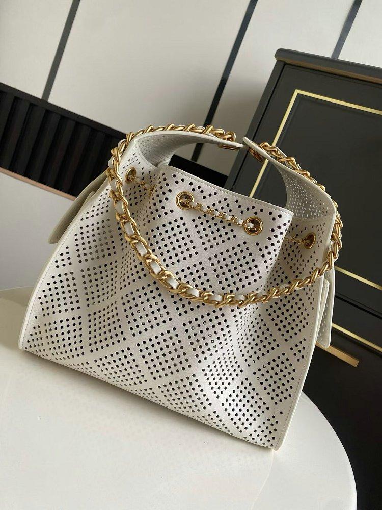 シャネル CHANEL25 スモール ハンドバッグ パンチング ホワイト AS5293