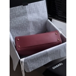 シャネル スモールショッパー トートバッグ CCロゴ カーフレザー ボルドー AS6243 B24023 U8393