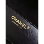 シャネル CHANEL 25 CCロゴ スモール ハンドバッグ  AS5293 B20304 94305