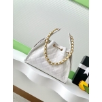CHANEL スモールバッグ ホワイト チェーン 2WAY AS5293 B20304 10601