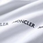 モンクレール 長袖 Tシャツ メンズ クルーネック カットソー ロンT ロゴT アイコンパッチ コットン 8D00009 8390T