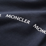モンクレール 長袖 Tシャツ メンズ クルーネック カットソー ロンT ロゴT アイコンパッチ コットン 8D00009 8390T