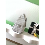 シャネル CHANEL25 スモール ハンドバッグ シルバー AS5293