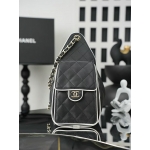 CHANEL後払い 25 スモール ハンドバッグ CCロゴ AS5293 B24123 U9622