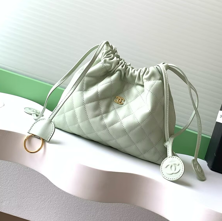 シャネル ストラップ クラッチ バッグ ラムスキン グリーン AP5227/AP5228