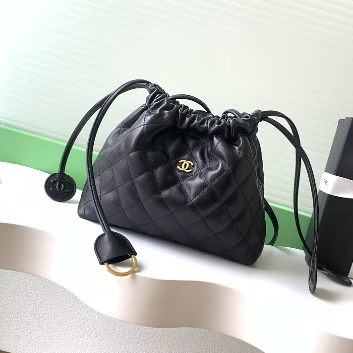 シャネル ストラップ クラッチ バッグ ラムスキン AP5227/AP5228 B23914 94305