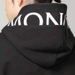 モンクレール フーディー  HOODIE メンズ ハーフジップ プルオーバー パーカー スウェット アイコンパッチ フードロゴ8G00036 8098U 999