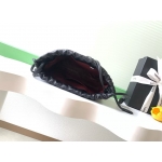 シャネル ストラップ クラッチ バッグ ラムスキン AP5227/AP5228 B23914 94305
