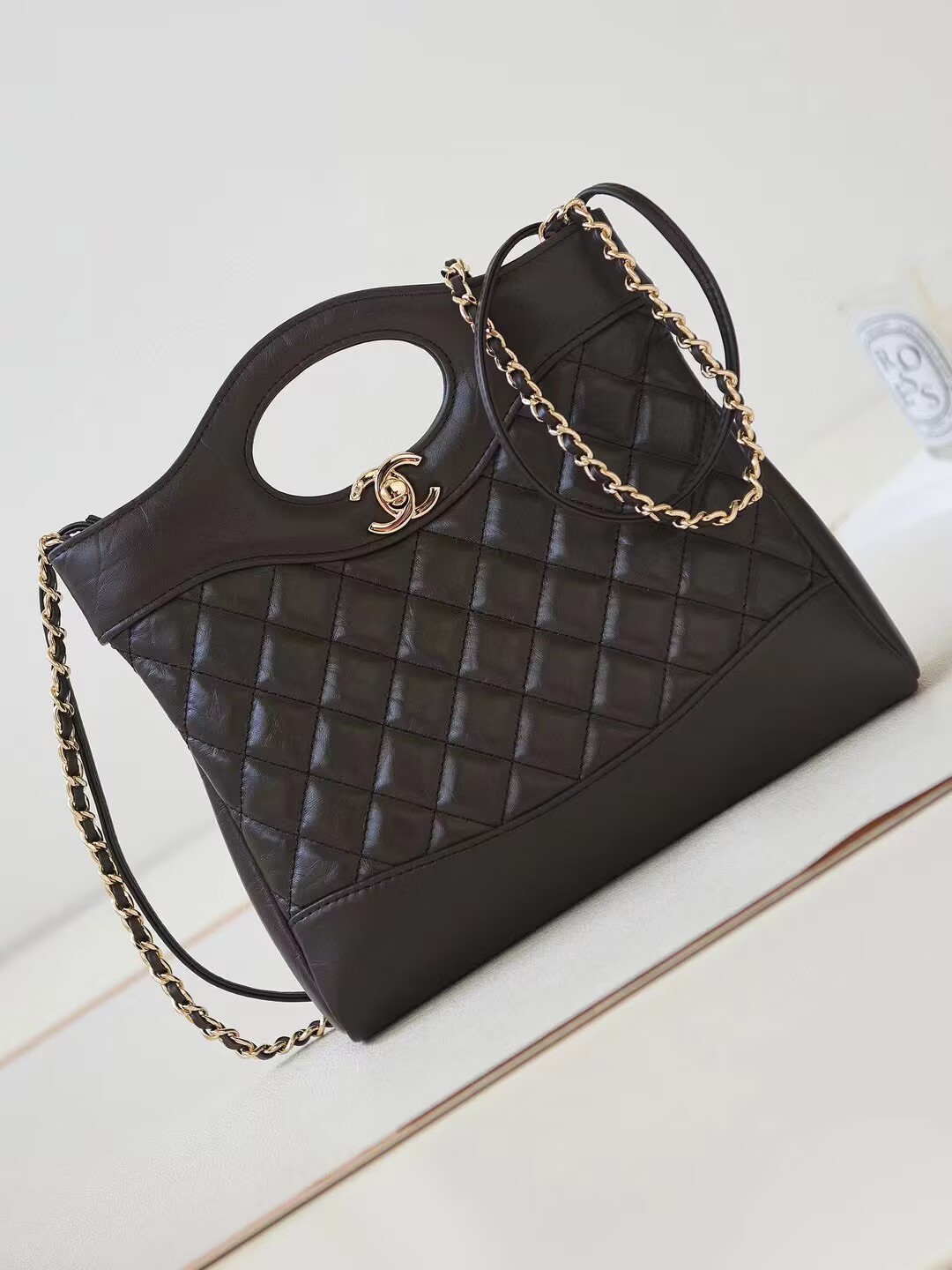  シャネル ミニ カバス CHANEL 31 バッグ メティエダール26 AS4133 B16220 94305