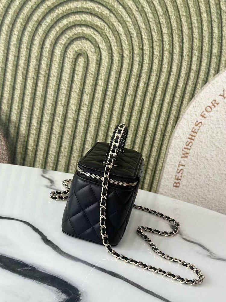 CHANEL ヴァニティバッグ トップハンドル ブラック AP2199