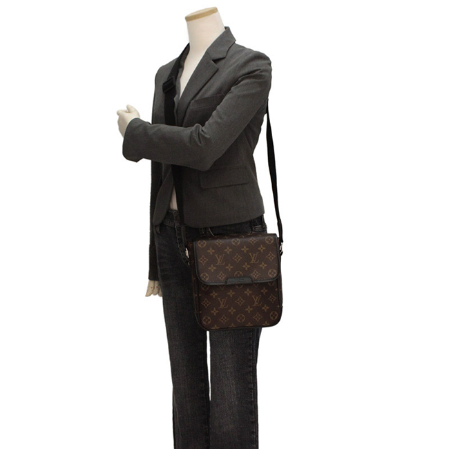 ルイヴィトン LOUIS VUITTON ショルダーバッグ モノグラム・マカサー バスPM M56717