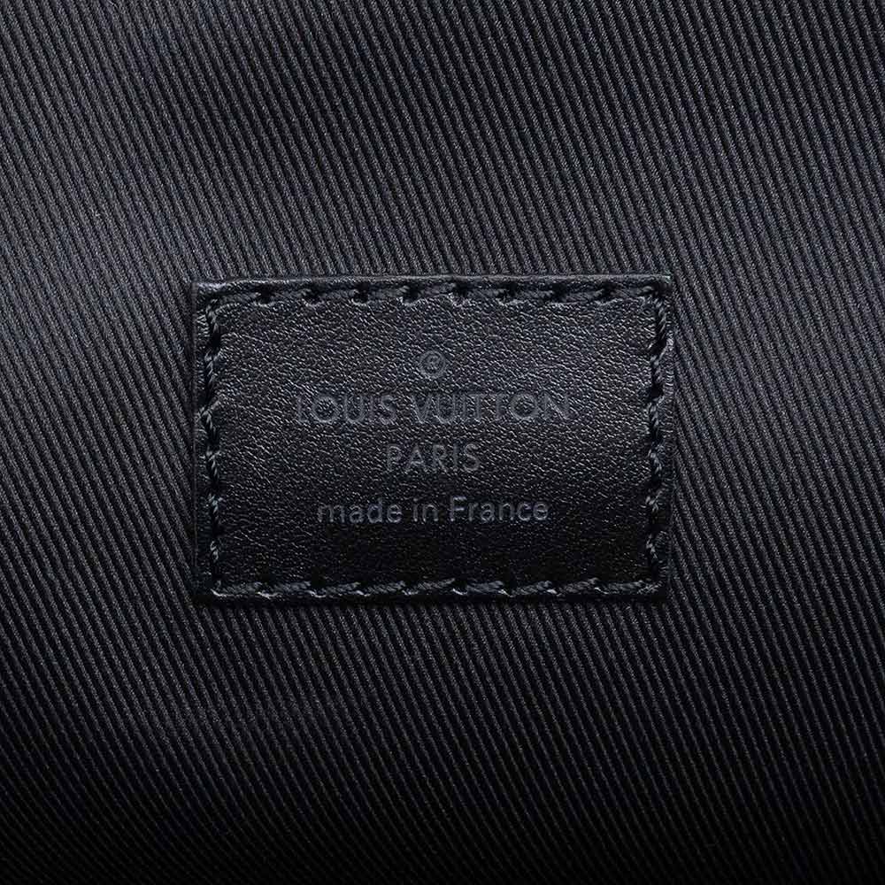 ルイ ヴィトン LOUIS VUITTON トリヨンレザー クリストファー スリムバックパック リュック デイパック ICチップ入り ブラック 黒 M58644