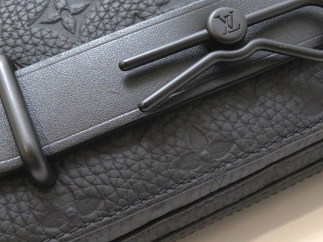 ルイ・ヴィトン LOUIS VUITTON スティーマー メッセンジャー トリヨンモノグラム ノワール ショルダーバッグ レザー ブラック M57307