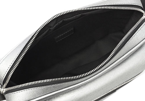 ルイヴィトン LOUIS VUITTON&nbsp; メンズ アウトドア・メッセンジャー シルバー ショルダーバッグ M30830