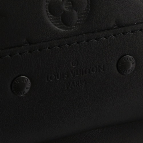 LOUIS VUITTON ルイヴィトン ボディバッグ モノグラム・シャドウ レーサー・スリングバッグ M46107