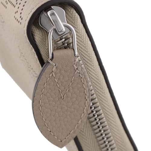 LOUIS VUITTON ルイヴィトン 長財布 マヒナ ジッピー・ウォレット ガレ M69821