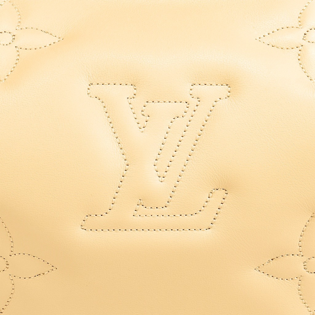 ルイヴィトン LOUIS VUITTON ショルダーバッグ オーバーザムーン M59823